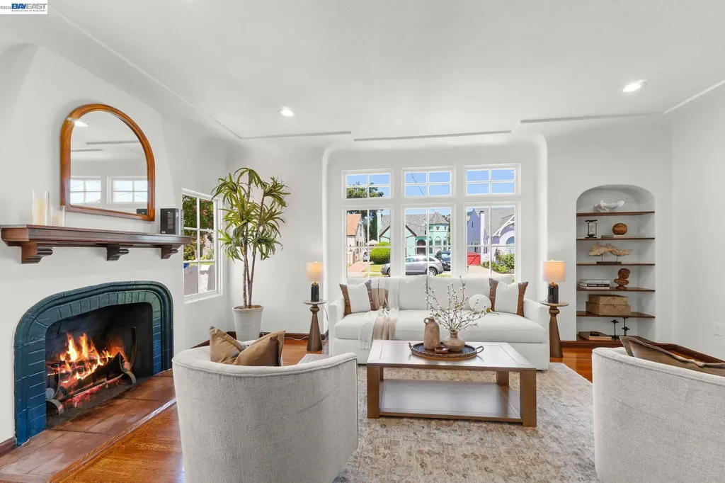 5869 Picardy Drive Oakland CA 94605