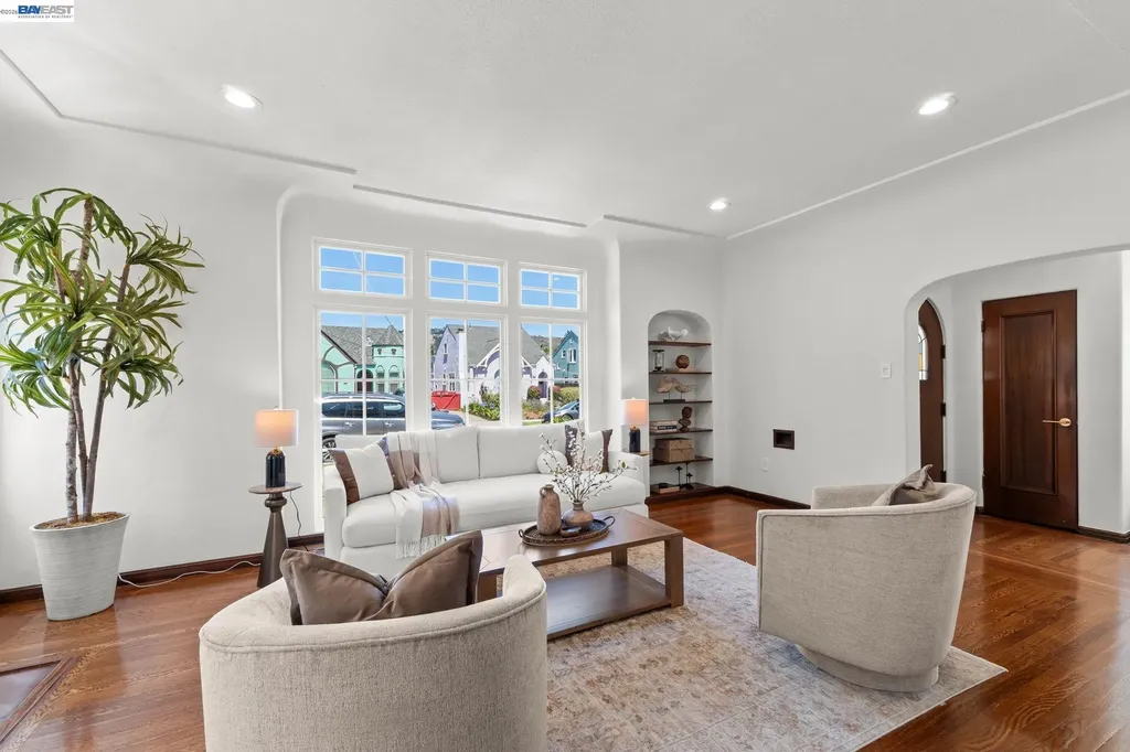 5869 Picardy Drive Oakland CA 94605