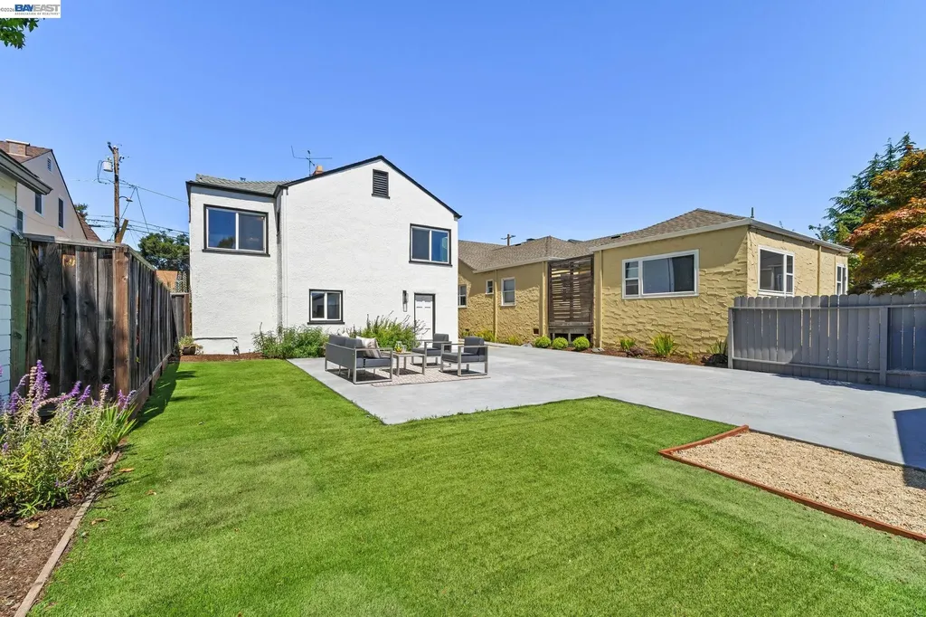 5869 Picardy Drive Oakland CA 94605