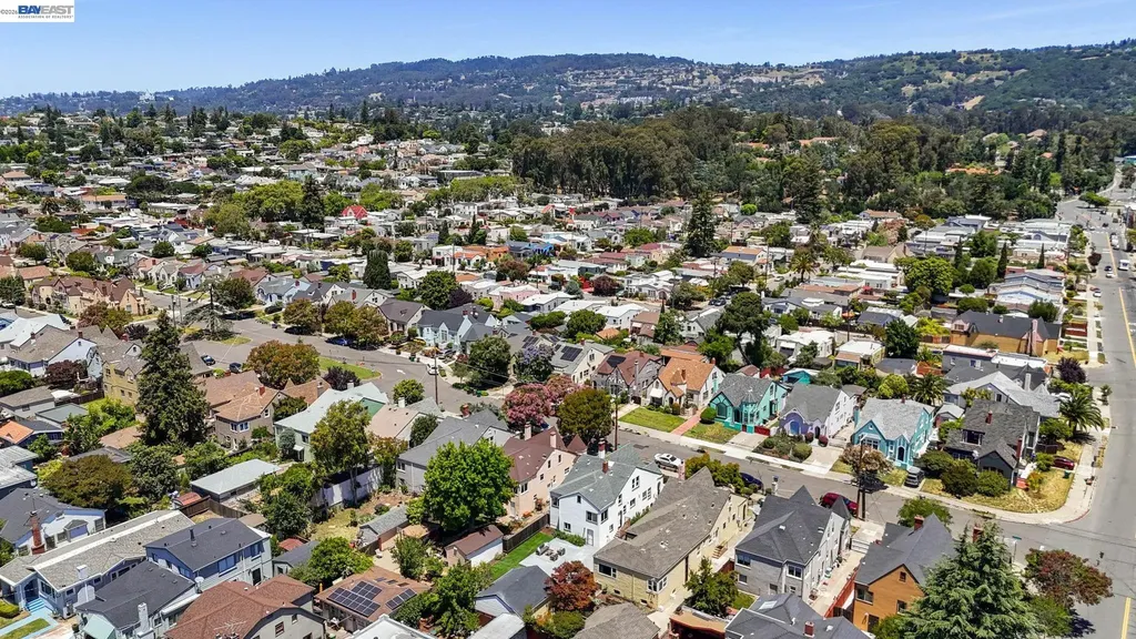 5869 Picardy Drive Oakland CA 94605