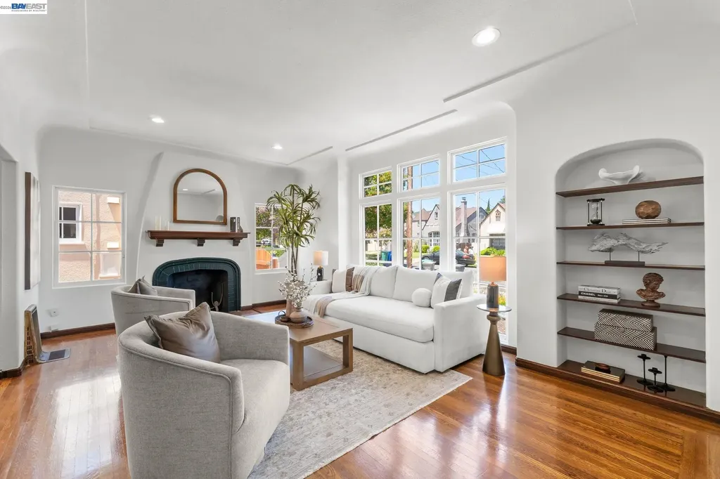 5869 Picardy Drive Oakland CA 94605