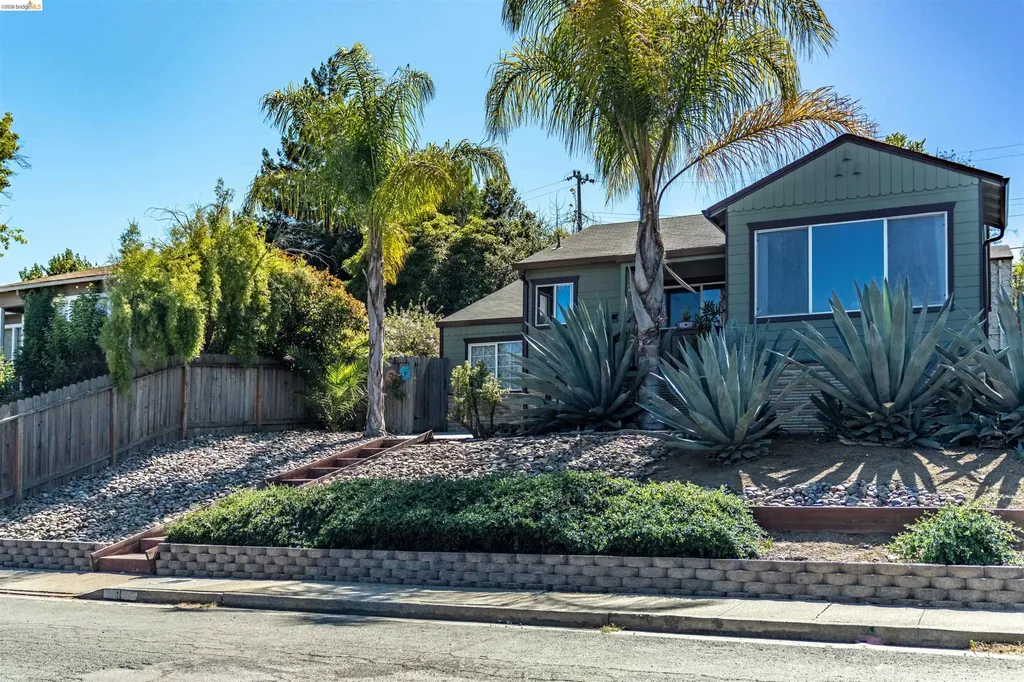 11 Fairview Avenue Vallejo CA 94590