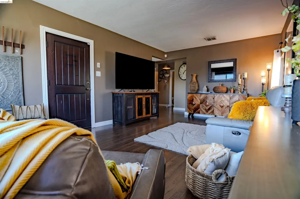 11 Fairview Avenue Vallejo CA 94590