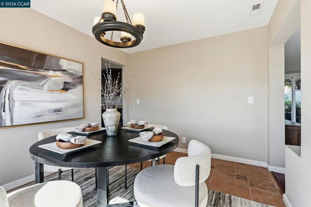 8019 Sterling Drive Oakland CA 94605