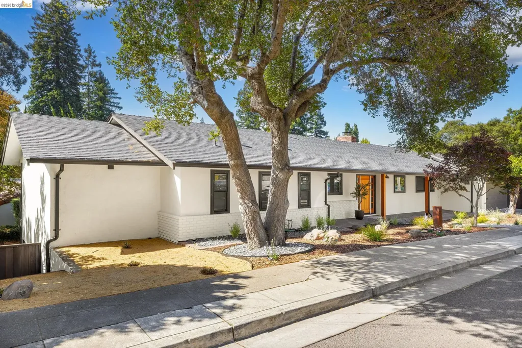 921 Underhills Road Oakland CA 94610