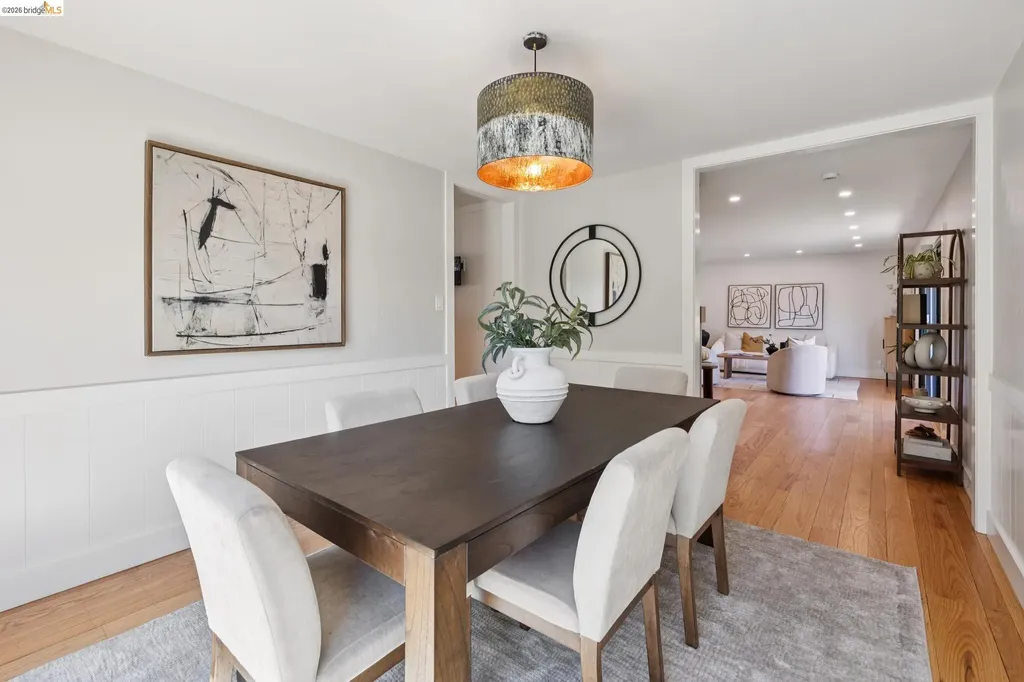 921 Underhills Road Oakland CA 94610