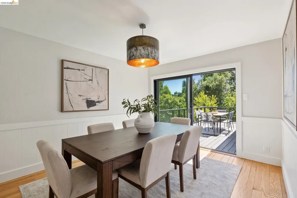 921 Underhills Road Oakland CA 94610