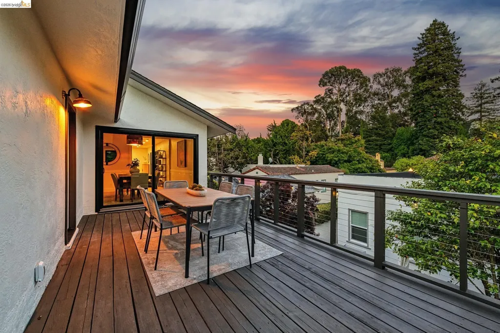 921 Underhills Road Oakland CA 94610