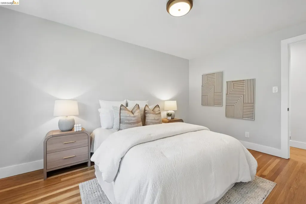 921 Underhills Road Oakland CA 94610