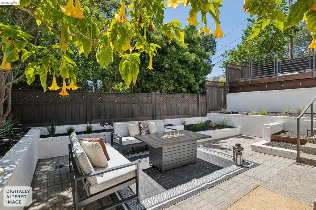 921 Underhills Road Oakland CA 94610