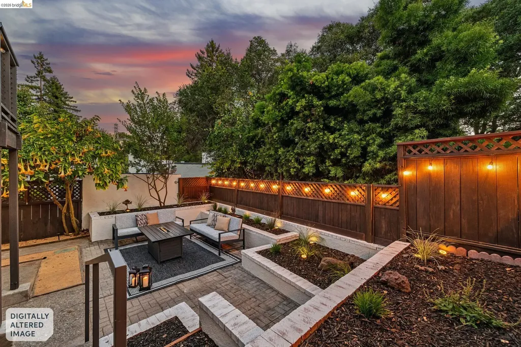 921 Underhills Road Oakland CA 94610