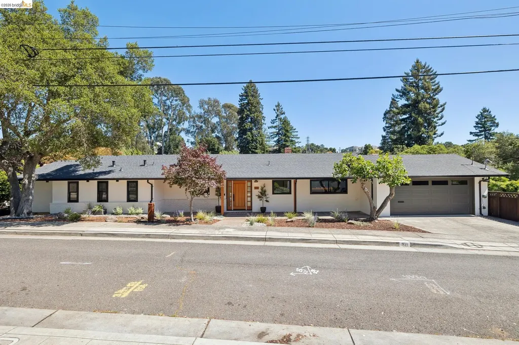 921 Underhills Road Oakland CA 94610