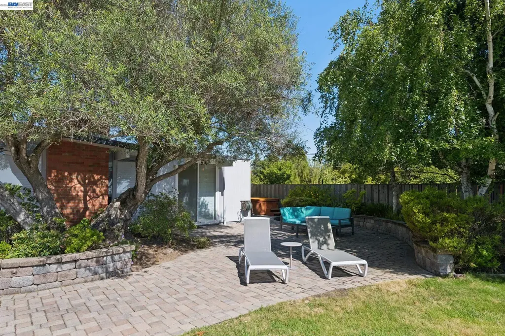 5842 Highwood Road Castro Valley CA 94552