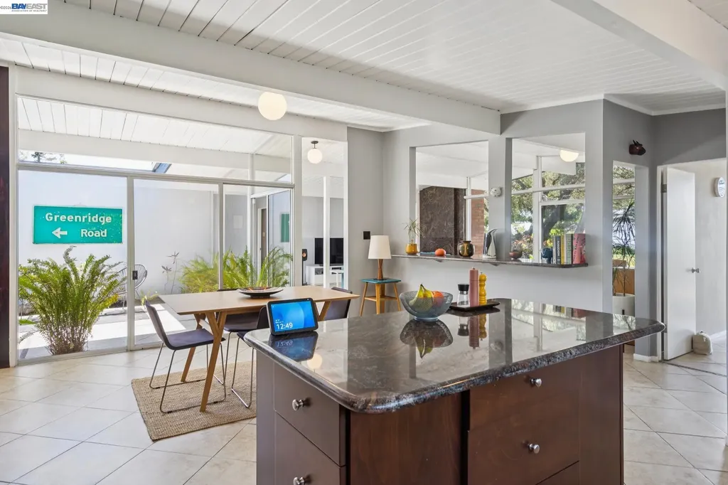 5842 Highwood Road Castro Valley CA 94552
