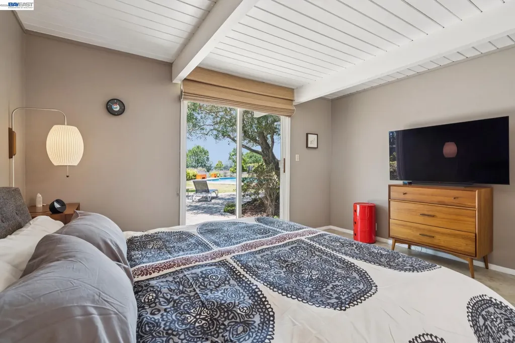 5842 Highwood Road Castro Valley CA 94552