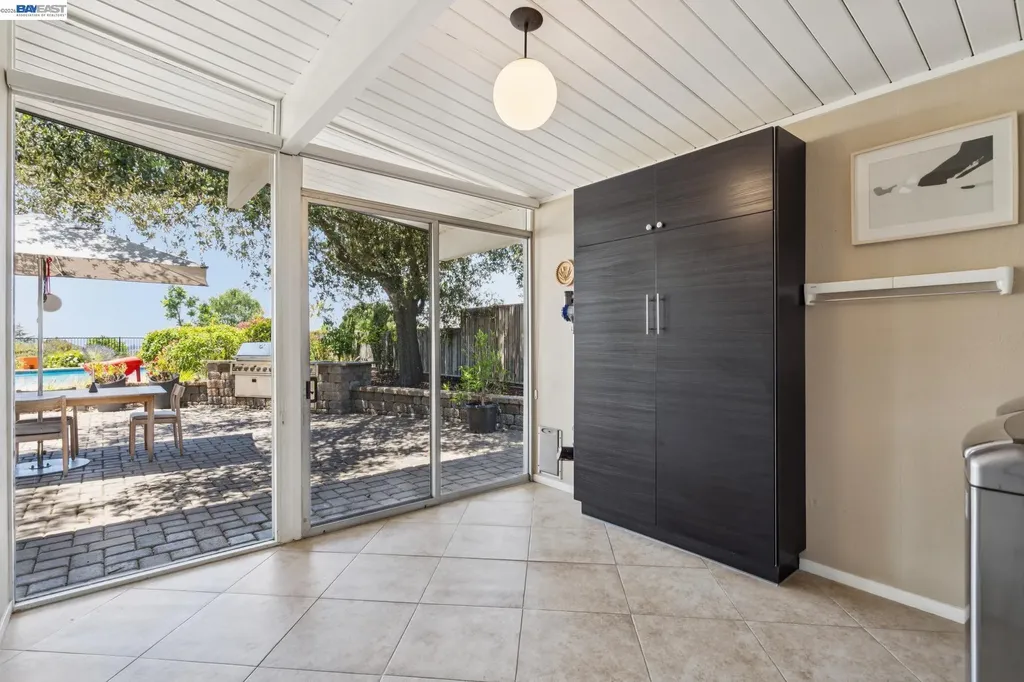 5842 Highwood Road Castro Valley CA 94552