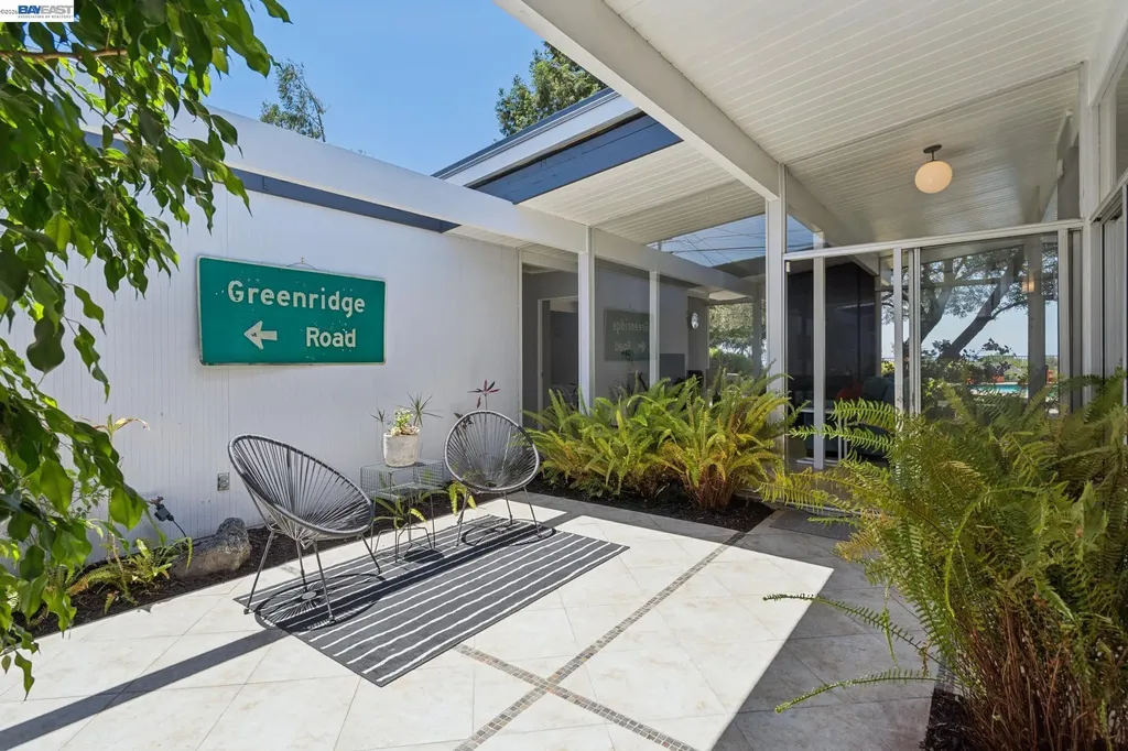 5842 Highwood Road Castro Valley CA 94552