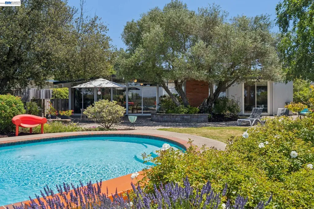 5842 Highwood Road Castro Valley CA 94552