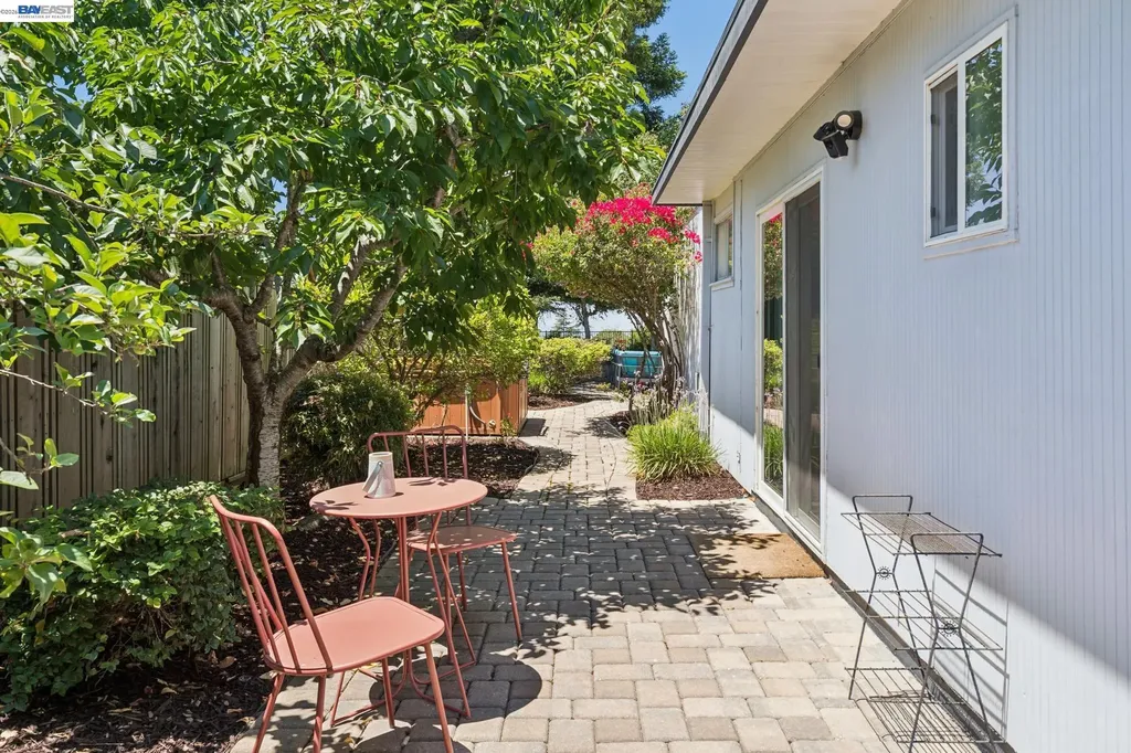 5842 Highwood Road Castro Valley CA 94552