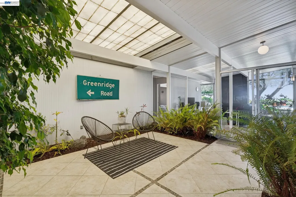 5842 Highwood Road Castro Valley CA 94552