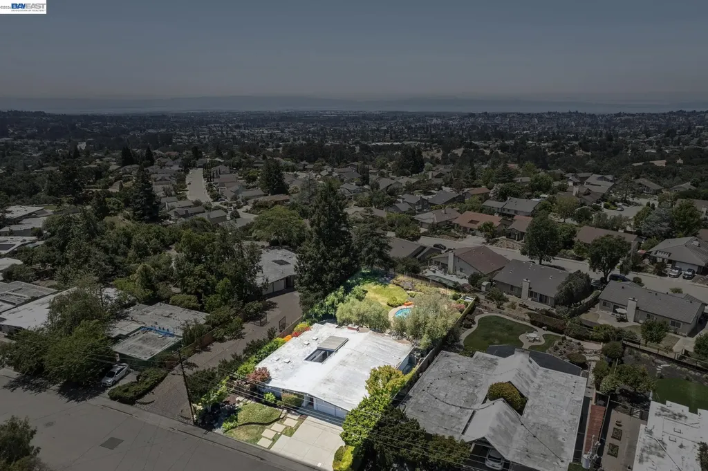 5842 Highwood Road Castro Valley CA 94552