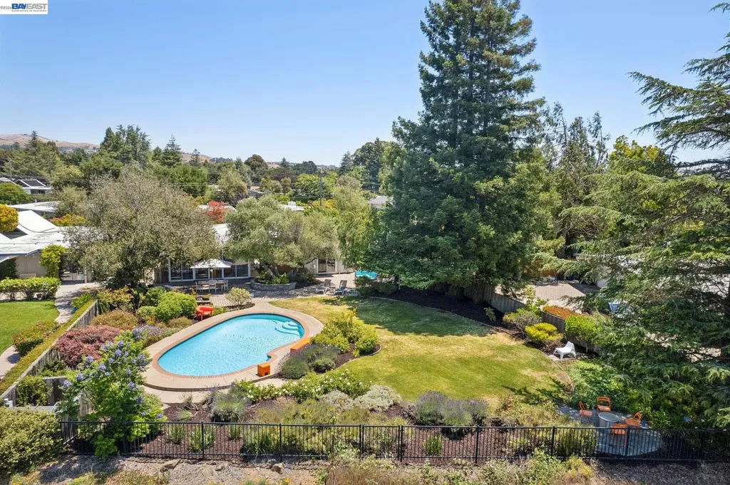 5842 Highwood Road Castro Valley CA 94552