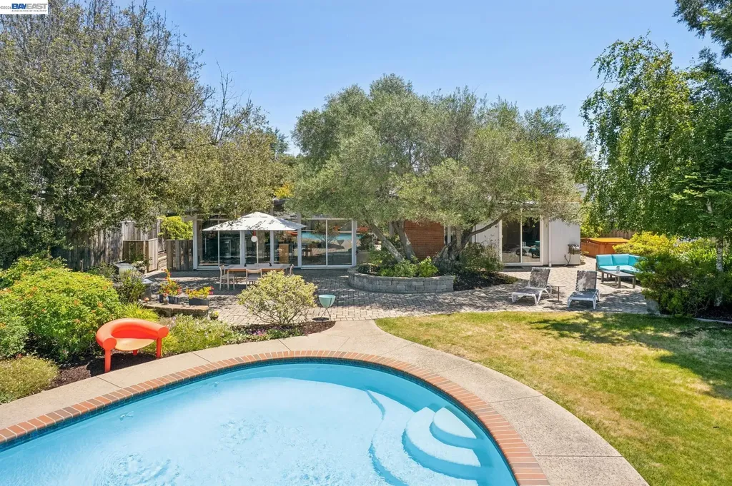 5842 Highwood Road Castro Valley CA 94552