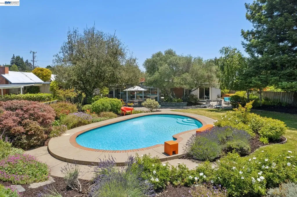 5842 Highwood Road Castro Valley CA 94552