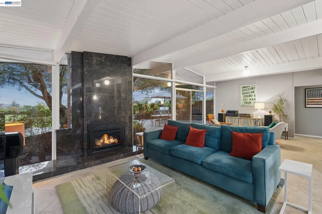 5842 Highwood Road Castro Valley CA 94552
