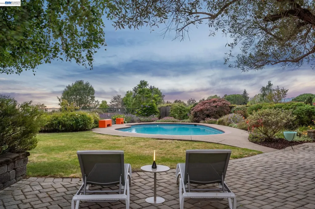 5842 Highwood Road Castro Valley CA 94552