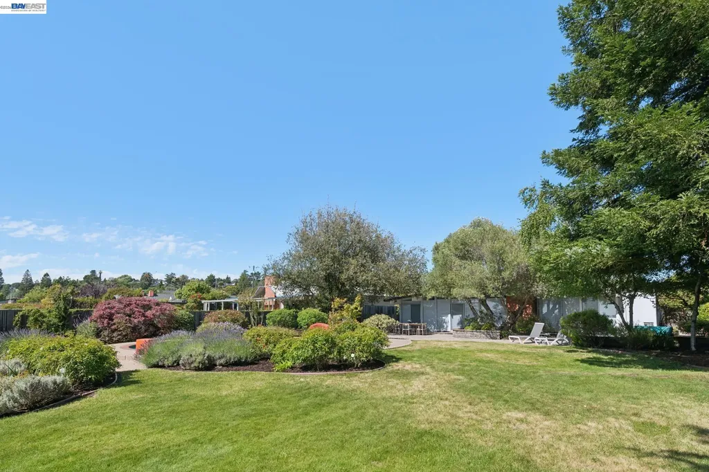 5842 Highwood Road Castro Valley CA 94552