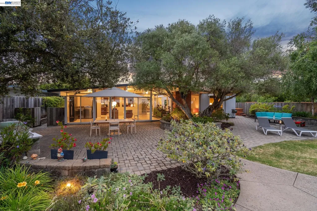 5842 Highwood Road Castro Valley CA 94552