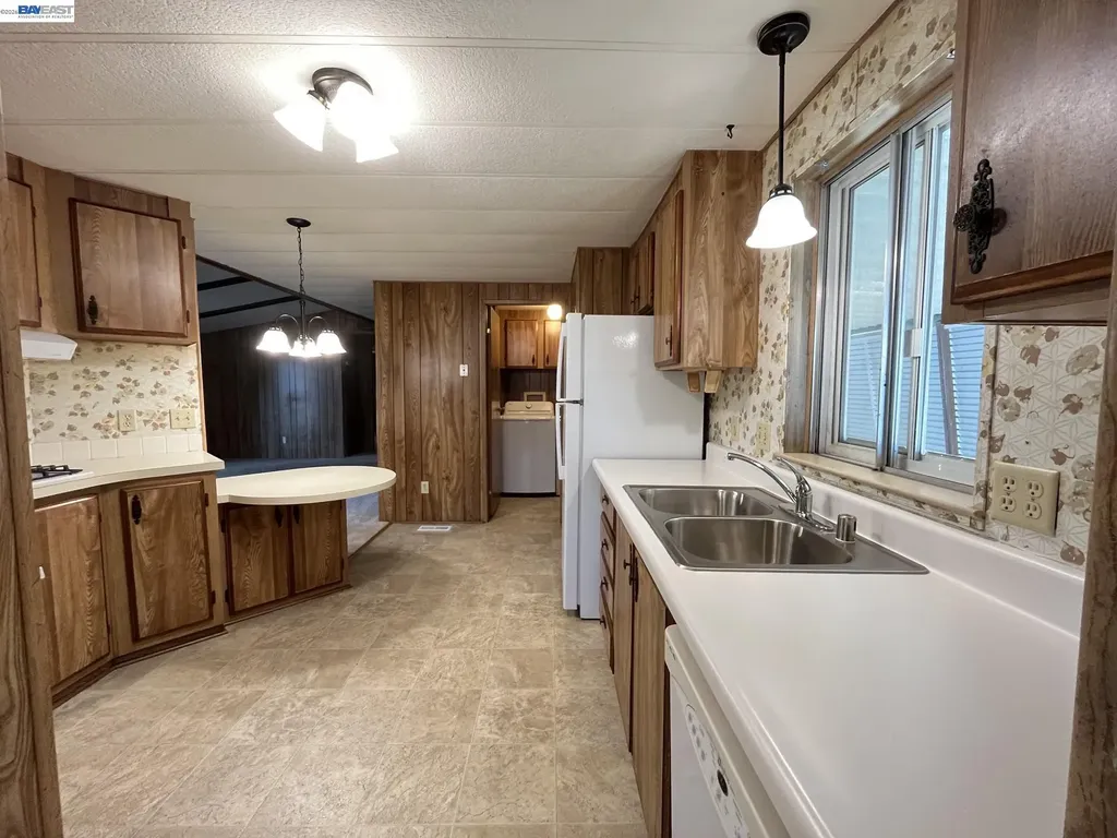 4141 Deep Creek Road Fremont CA 94555