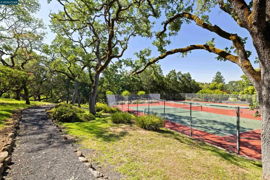 850 Acorn Way Napa CA 94558