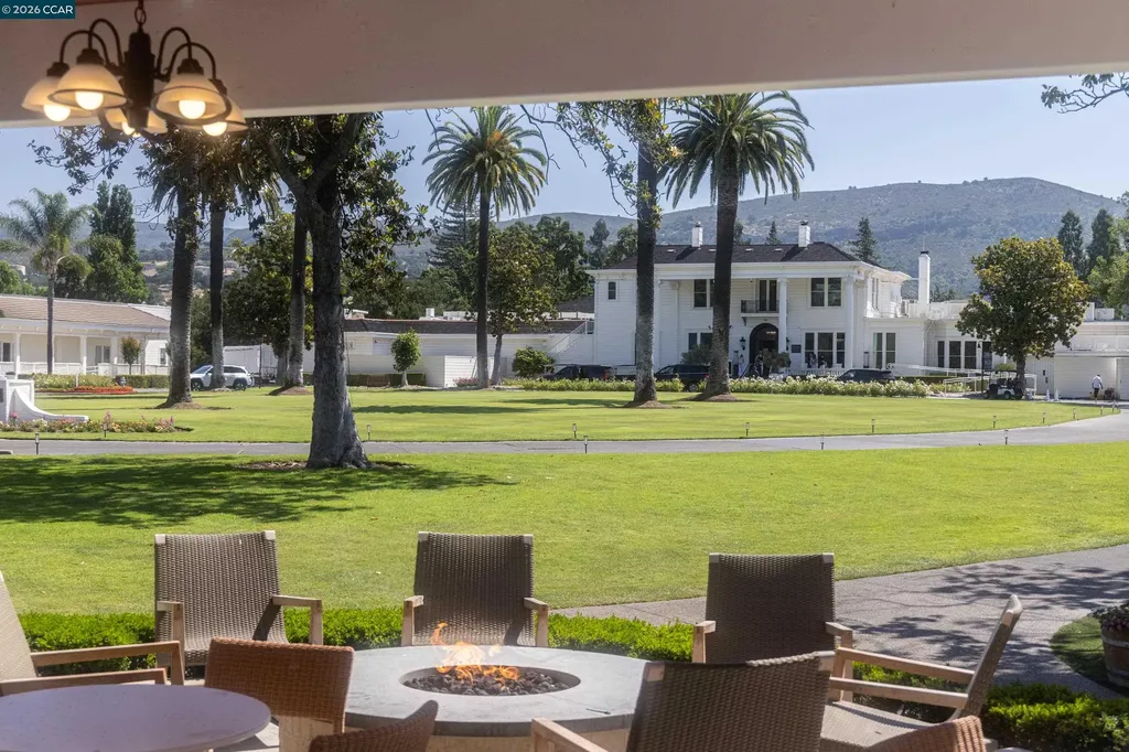 850 Acorn Way Napa CA 94558