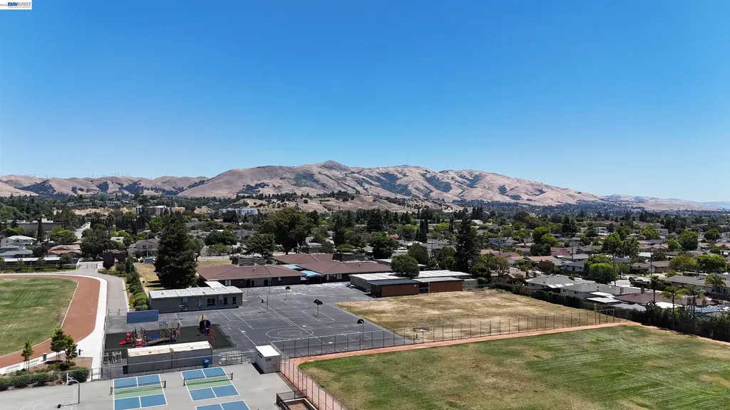 41328 Thurston Street Fremont CA 94538