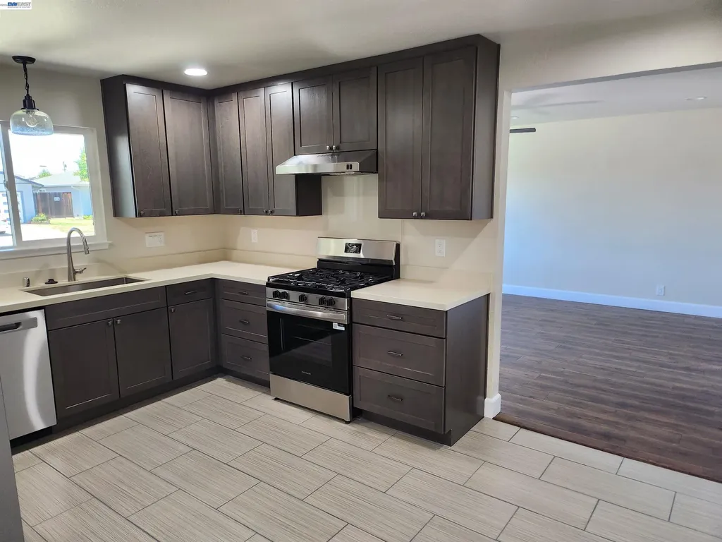 41328 Thurston Street Fremont CA 94538