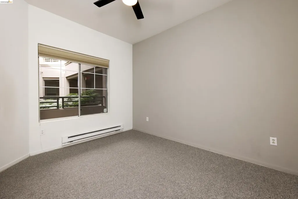 220 Caldecott Lane Oakland CA 94618