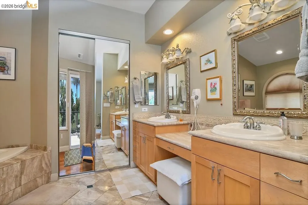 2442 Pinehurst Court Discovery Bay CA 94505