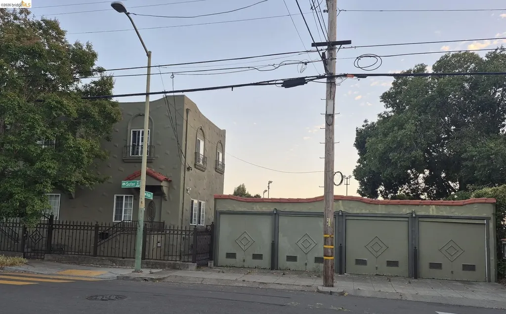 3743 Suter Street Oakland CA 94619