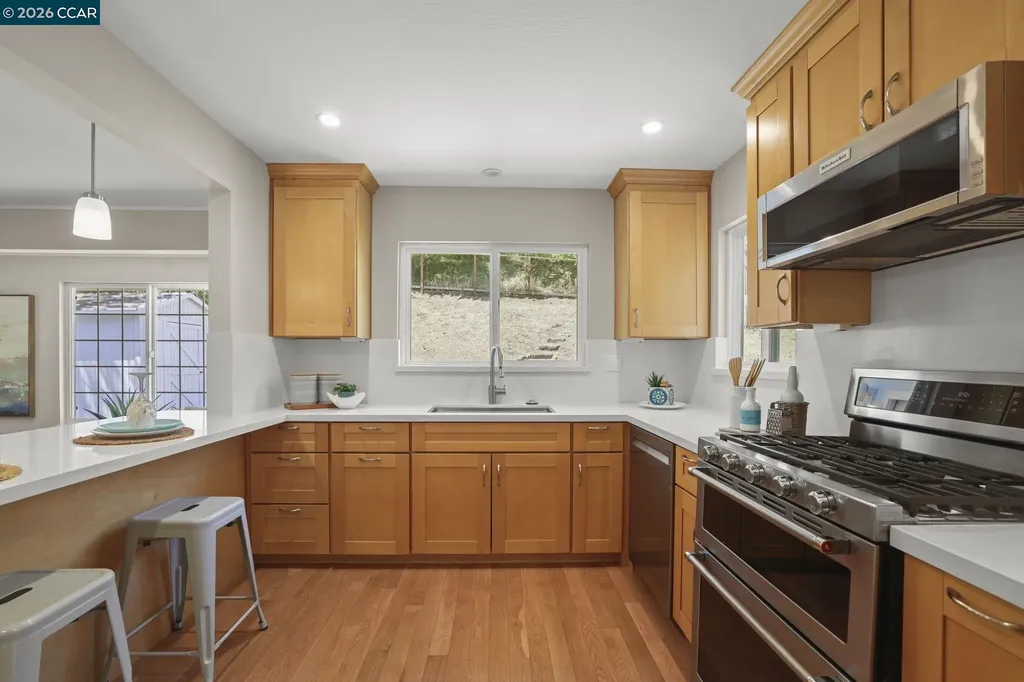 5412 Degnan Drive Martinez CA 94553