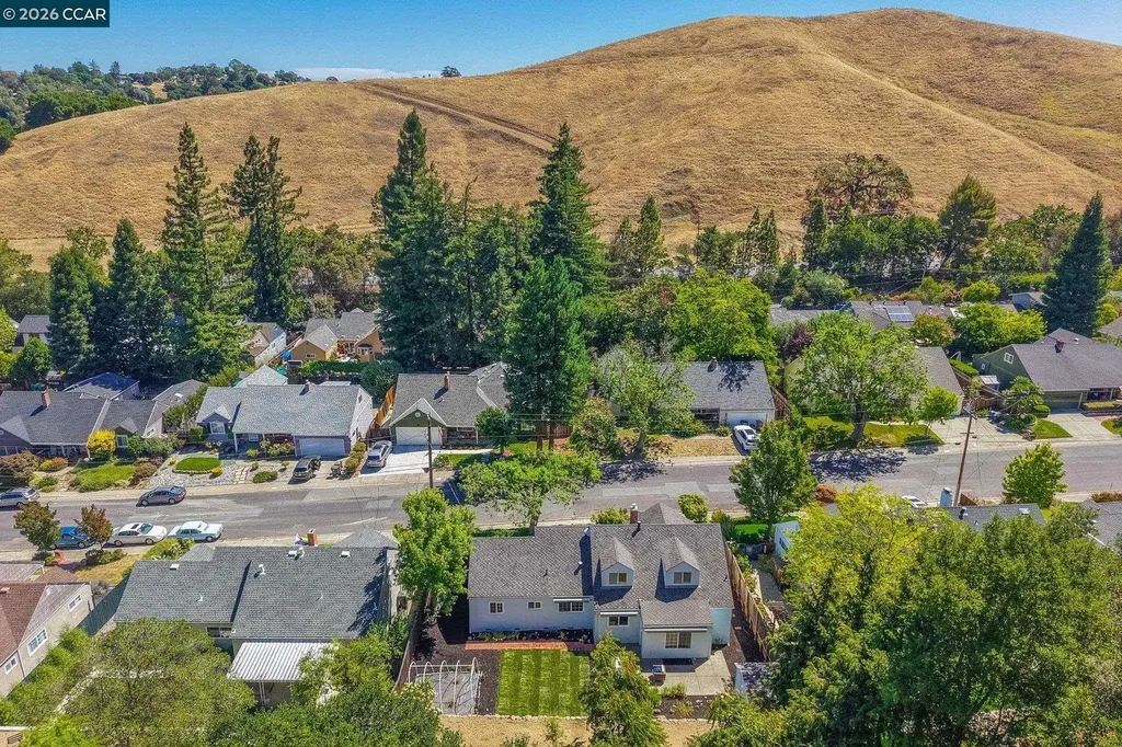 5412 Degnan Drive Martinez CA 94553