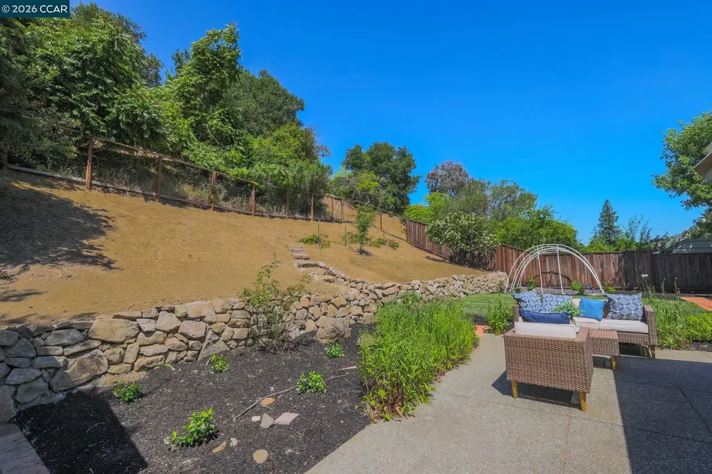 5412 Degnan Drive Martinez CA 94553