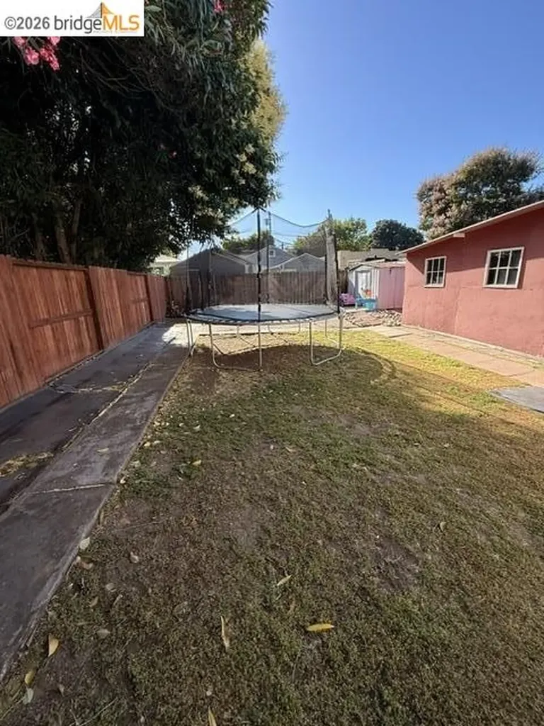 1376 Elm Street Pittsburg CA 94565