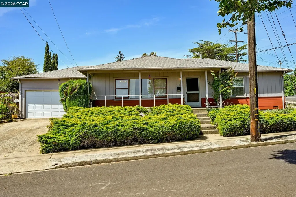 2110 Pomona Avenue Martinez CA 94553