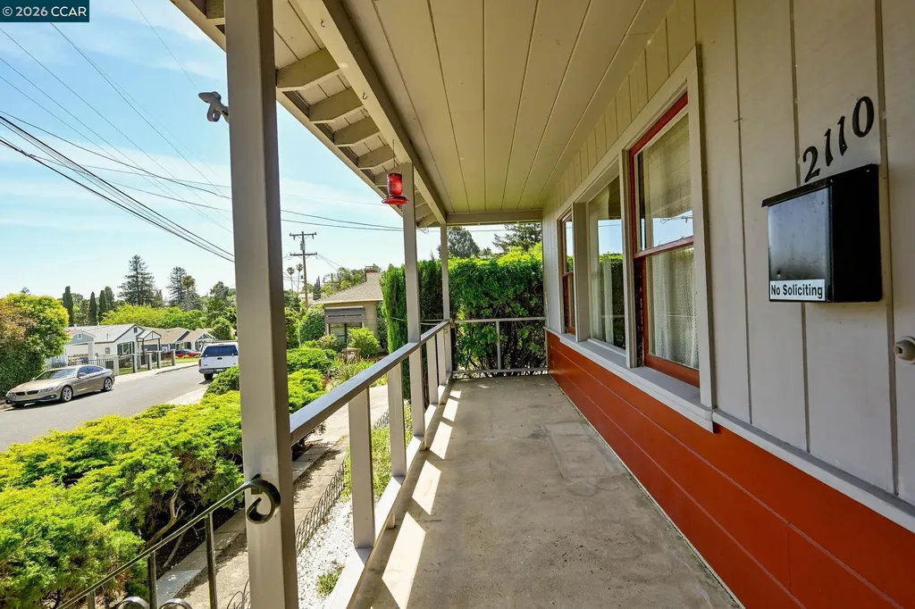 2110 Pomona Avenue Martinez CA 94553
