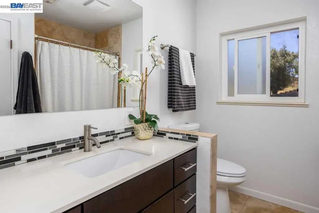 3354 D Street Hayward CA 94541