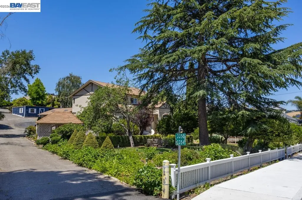 3354 D Street Hayward CA 94541
