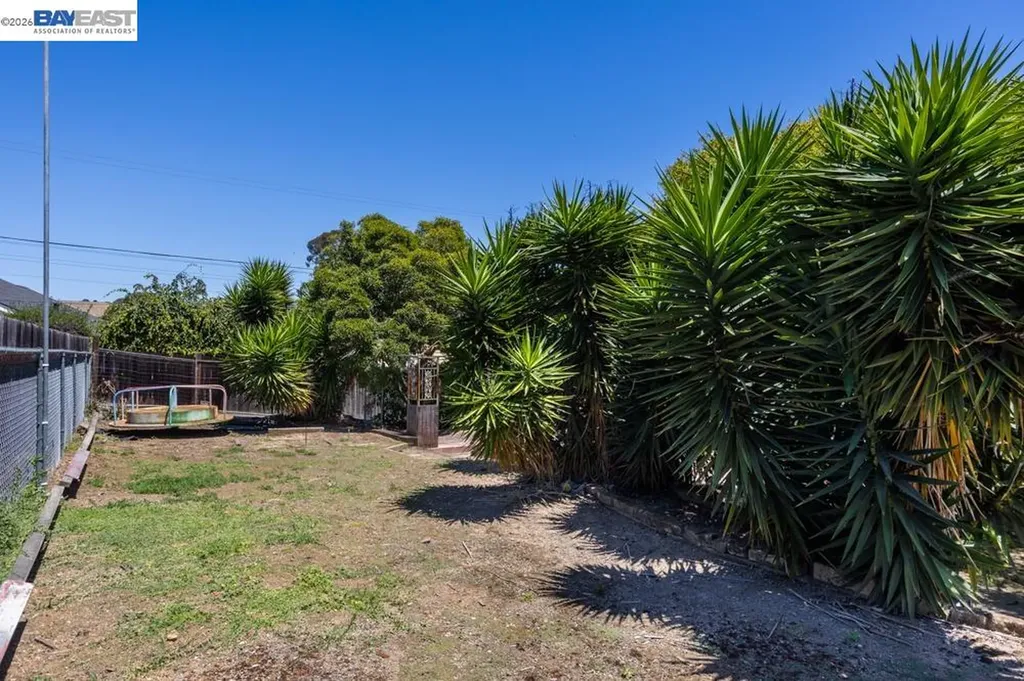3354 D Street Hayward CA 94541