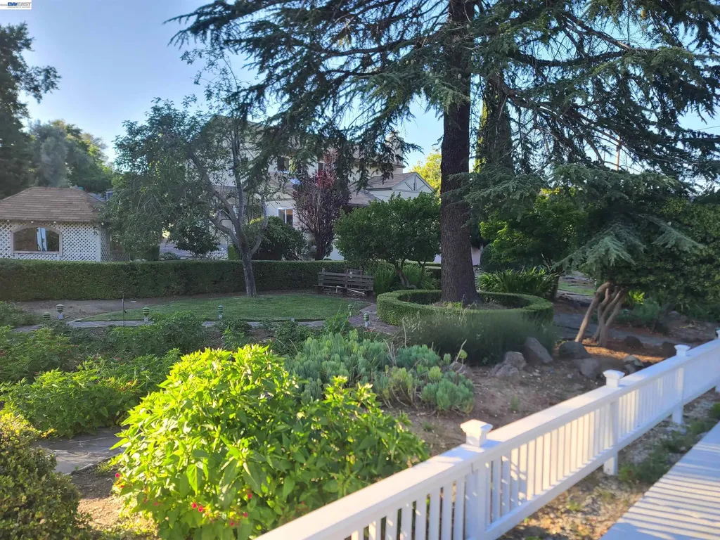 3354 D Street Hayward CA 94541